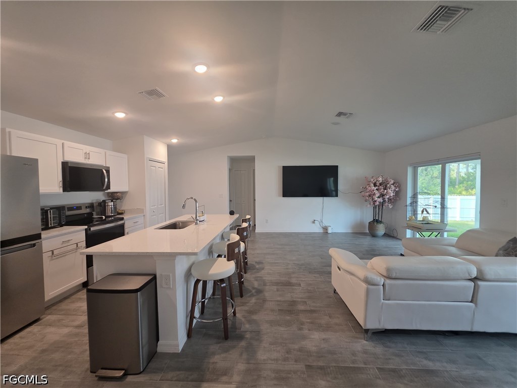 4421 NE 15th Place Cape Coral FL 33909 2026014559 image2
