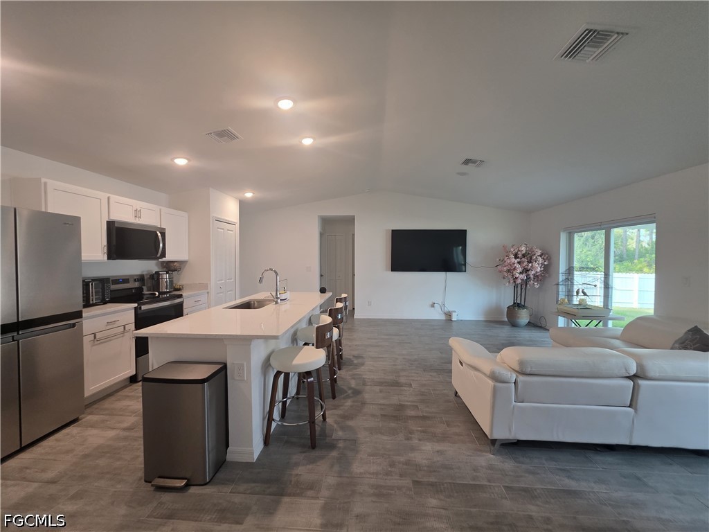 4421 NE 15th Place Cape Coral FL 33909 2026014559 image3