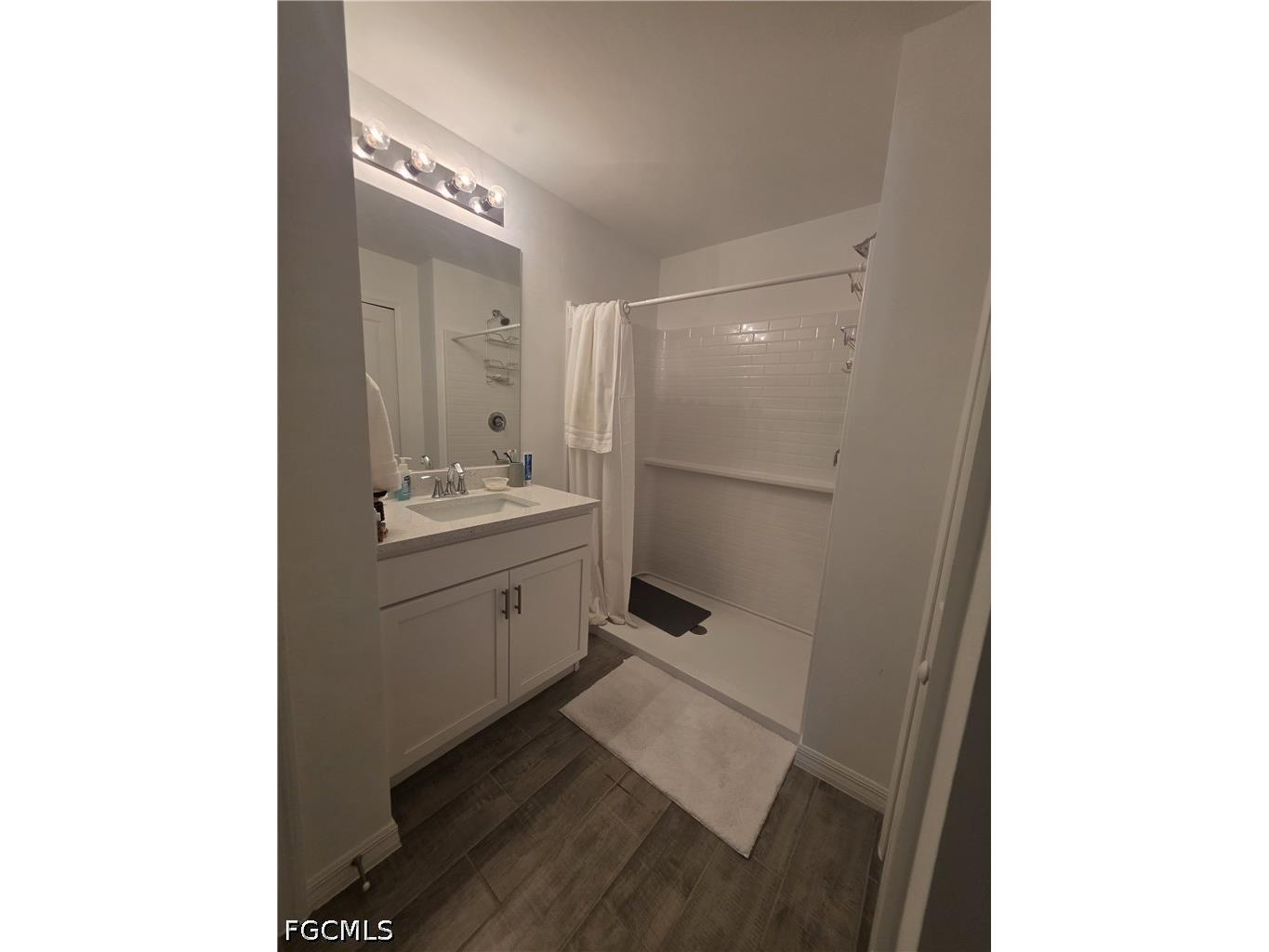 4421 NE 15th Place Cape Coral FL 33909 2026014559 image9