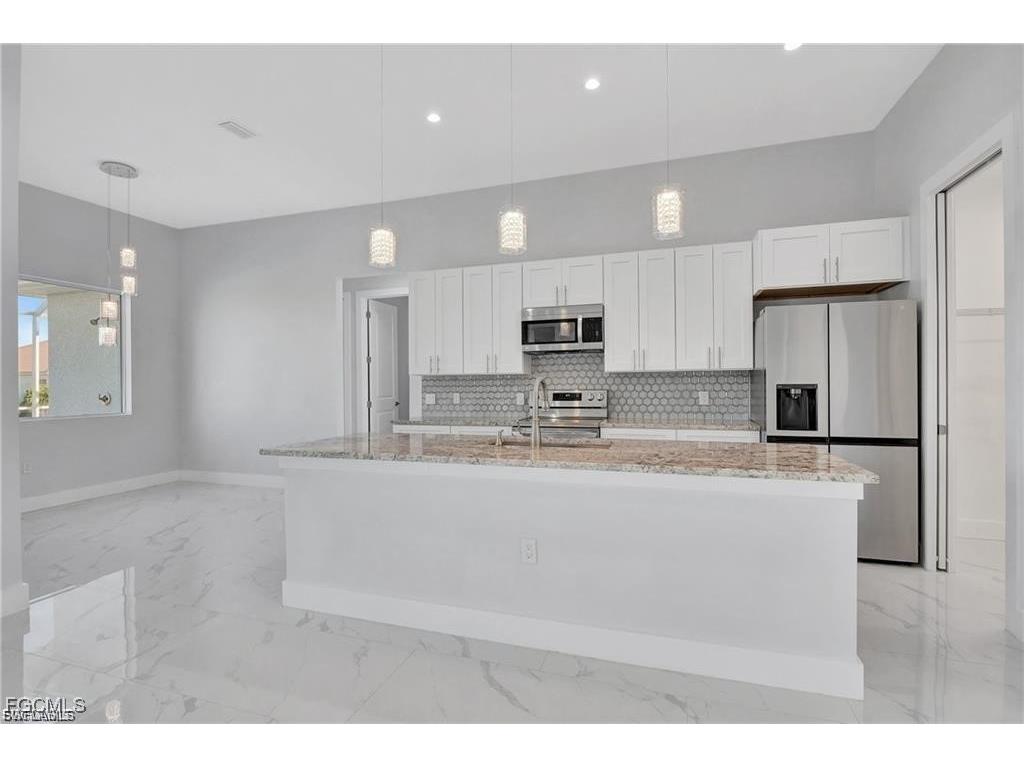 4421 NW 32nd Lane Cape Coral FL 33993 2025020143 image10