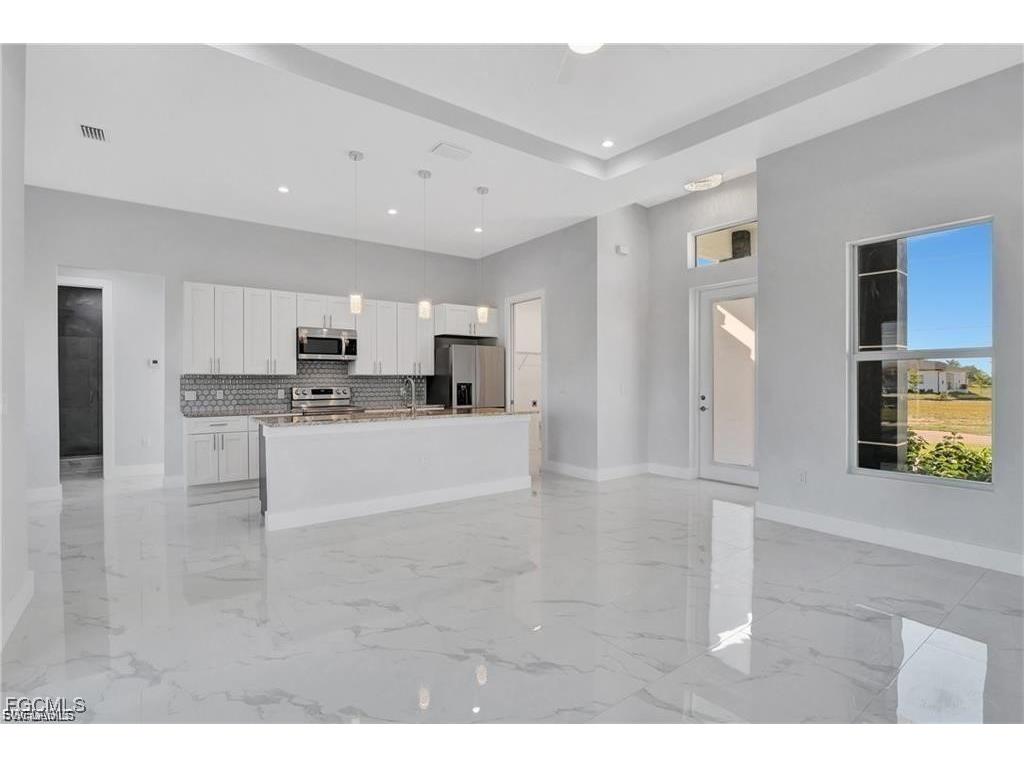 4421 NW 32nd Lane Cape Coral FL 33993 2025020143 image2