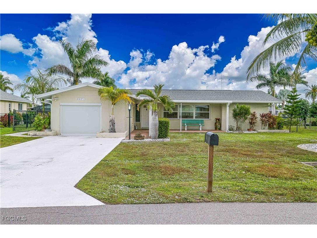 4421 SE 1st Avenue Cape Coral FL 33904 2025024941 image1