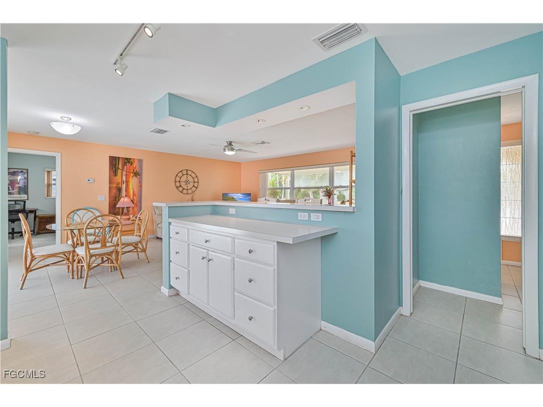 4421 SE 1st Avenue Cape Coral FL 33904 2025024941 image14