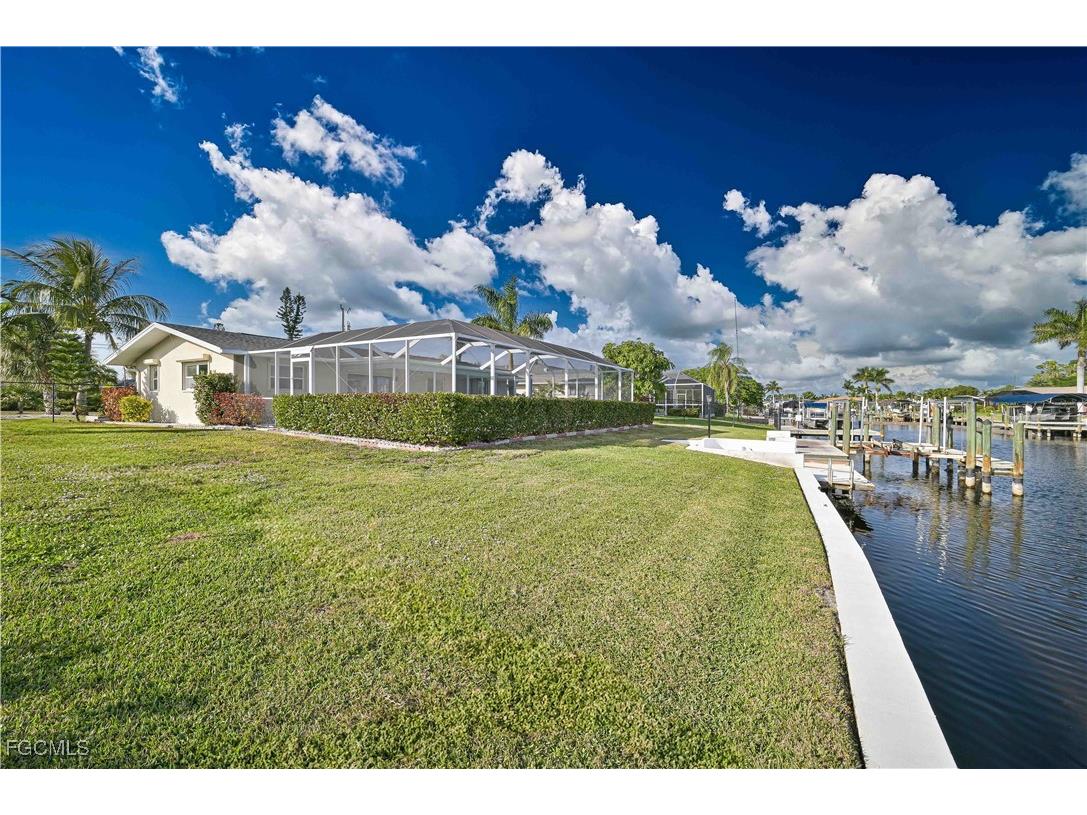 4421 SE 1st Avenue Cape Coral FL 33904 2025024941 image27