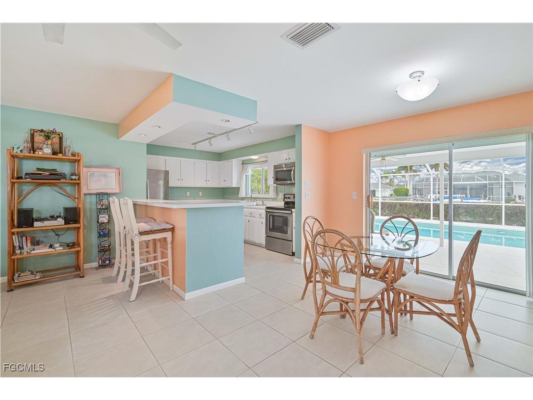 4421 SE 1st Avenue Cape Coral FL 33904 2025024941 image5