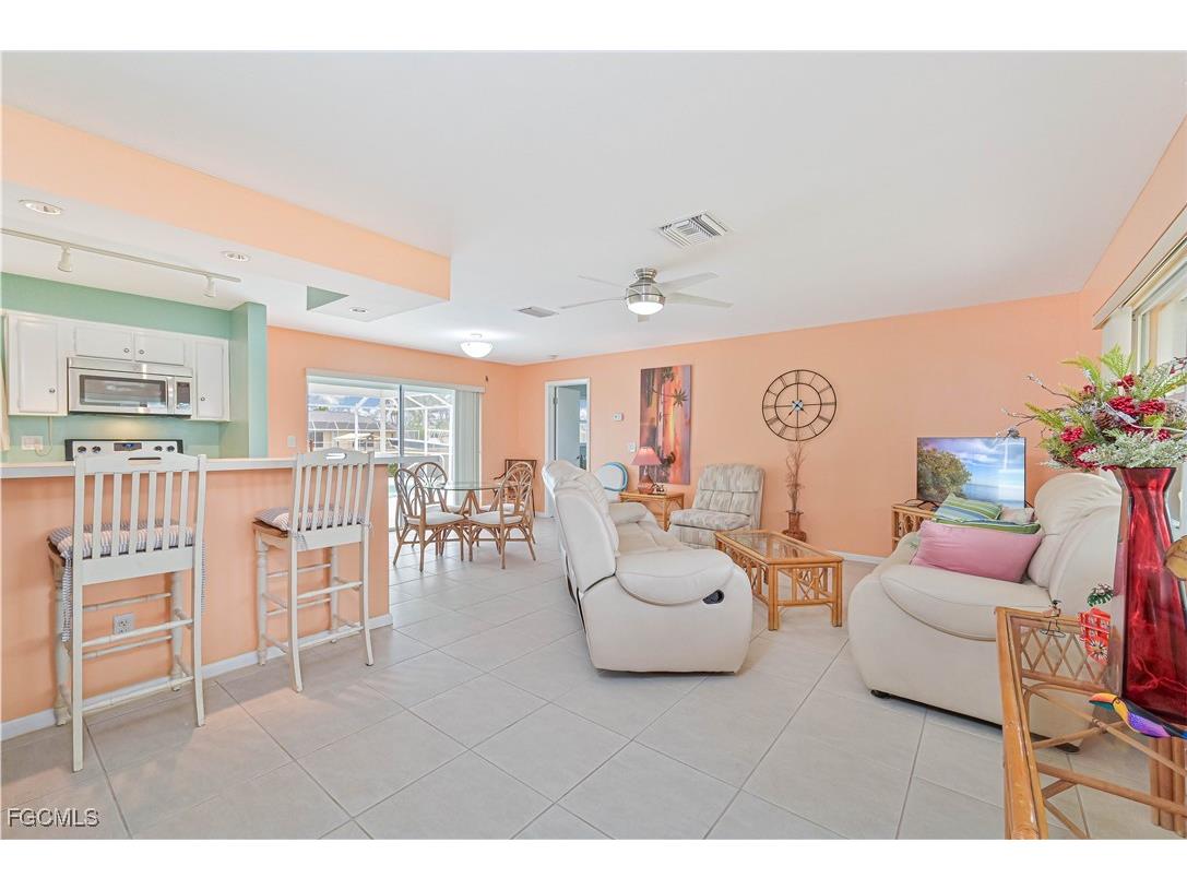 4421 SE 1st Avenue Cape Coral FL 33904 2025024941 image7