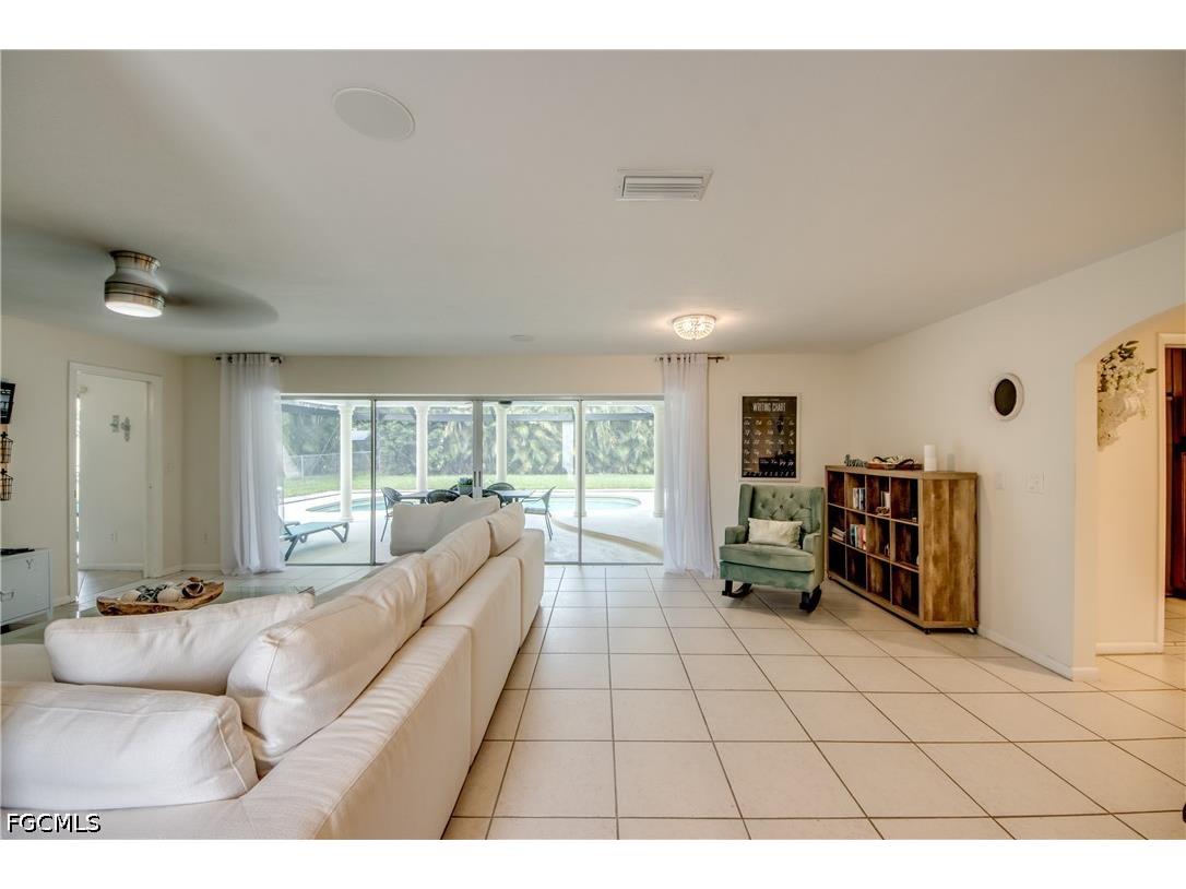 4424 SE 11th Place Cape Coral FL 33904 2026022874 image4