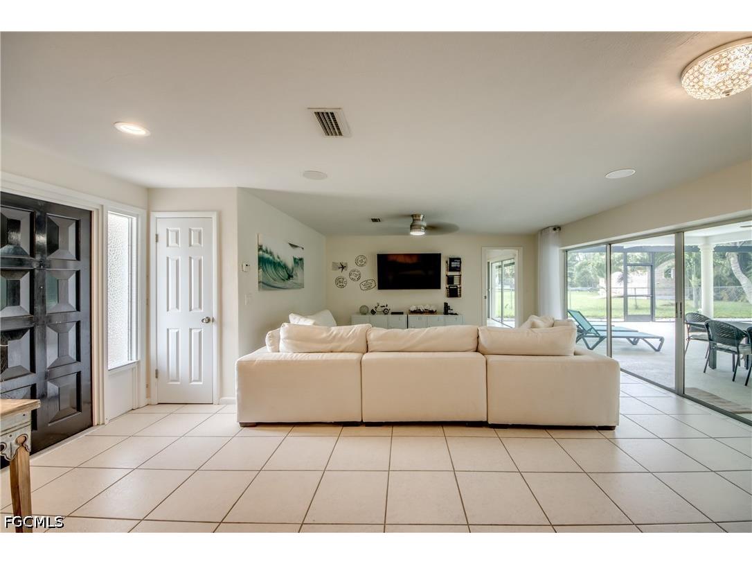 4424 SE 11th Place Cape Coral FL 33904 2026022874 image5
