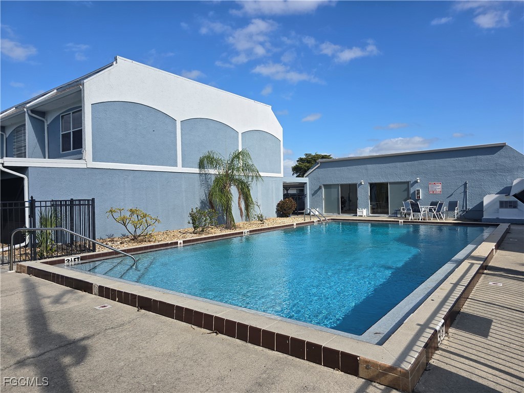 4424 SW 8th Place #14 Cape Coral FL 33914 2025022560 image2