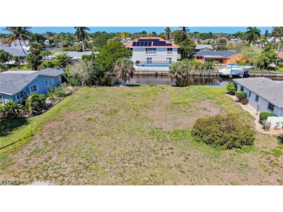 4425 N Gulf Circle North Fort Myers FL 33903 2026017409 image2