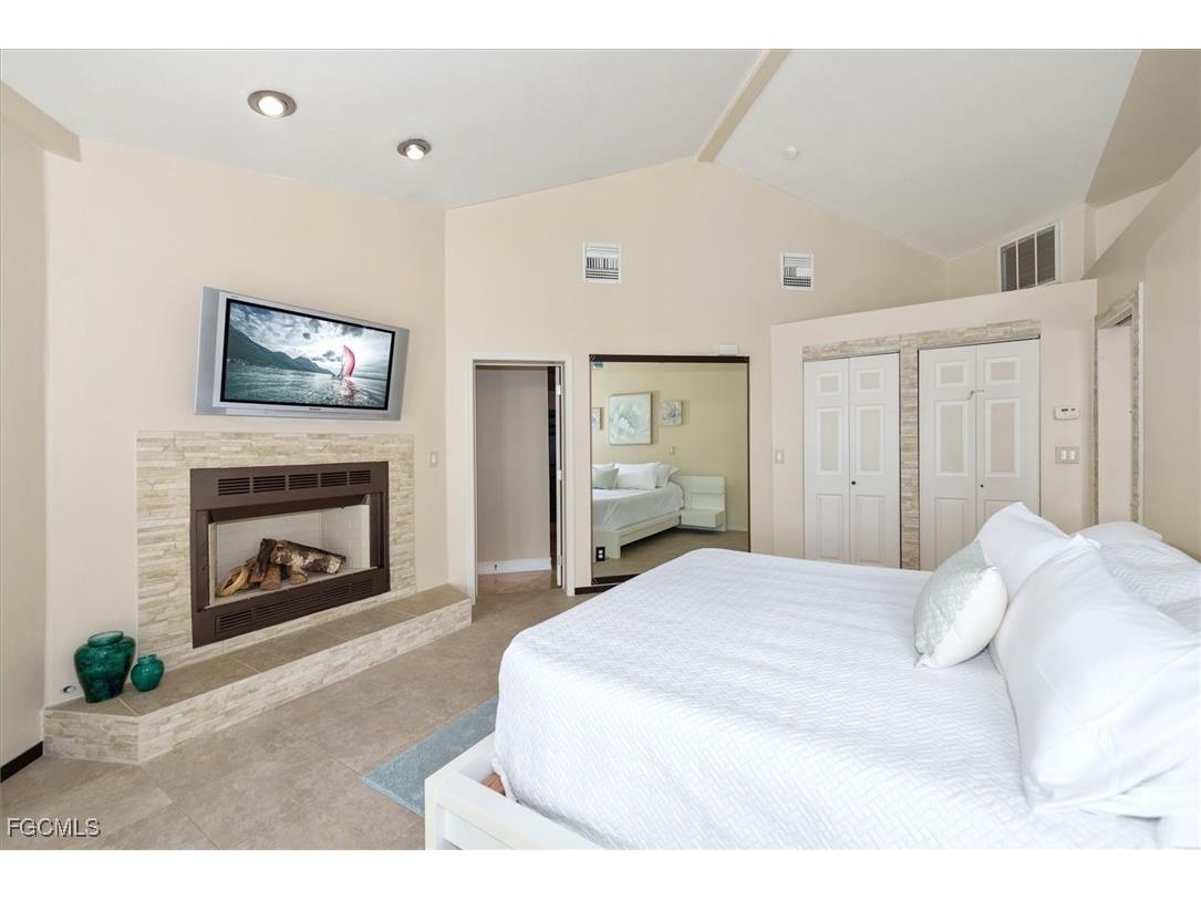 4425 Orchid Boulevard Cape Coral FL 33904 2025008422 image17