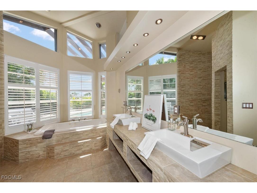 4425 Orchid Boulevard Cape Coral FL 33904 2025008422 image20