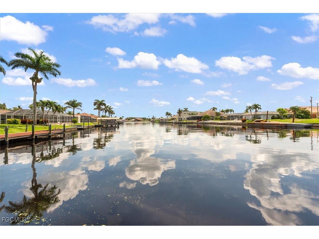 4425 Orchid Boulevard Cape Coral FL 33904 2025008422 image40
