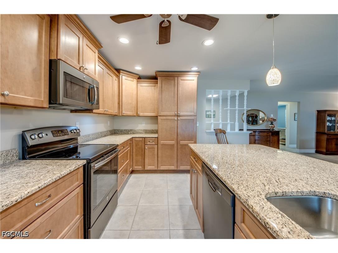 4425 SE 13th Avenue Cape Coral FL 33904 2026014173 image6