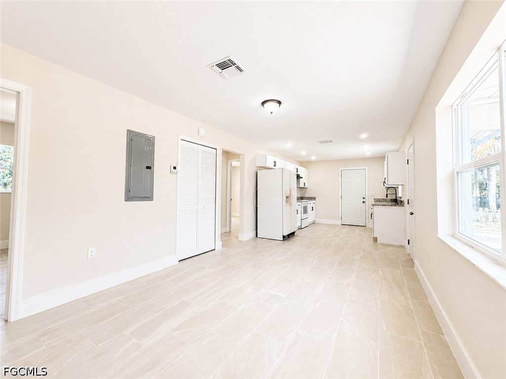 4426 Poinsettia Street Fort Myers FL 33905 2026019990 image2