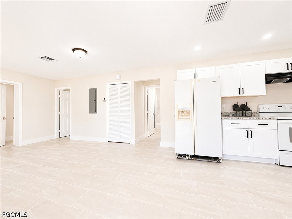 4426 Poinsettia Street Fort Myers FL 33905 2026019990 image4