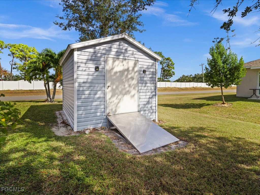 4427 NE 21st Place Cape Coral FL 33909 2025017887 image32