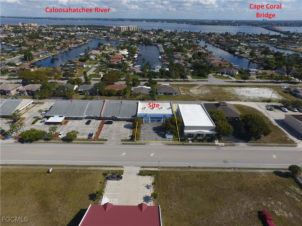 4427 SE 16th Place #4 Cape Coral FL 33904 2026003322 image1
