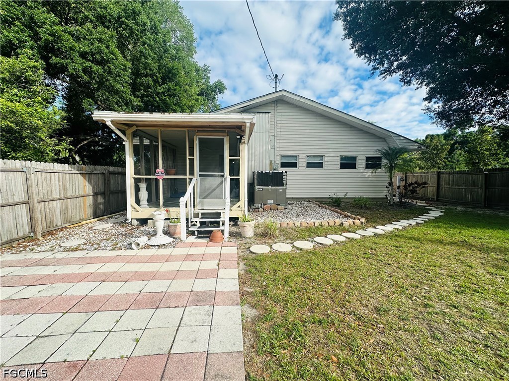 4428 Bessie Avenue Fort Myers FL 33905 2026017500 image2