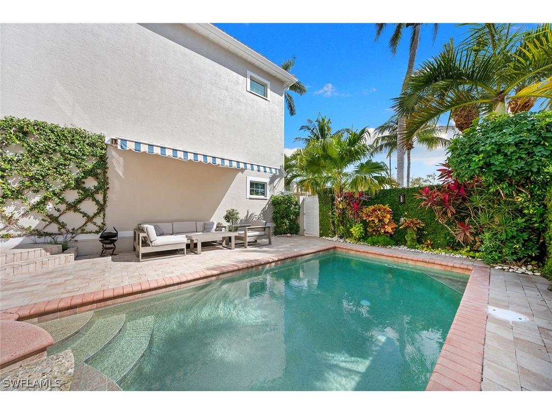 443 8th Avenue S #104 Naples FL 34102 226007857 image2