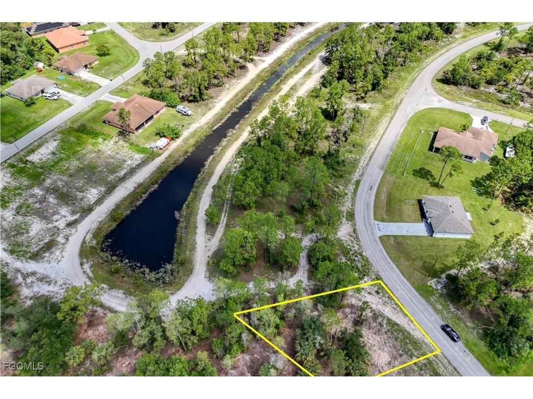 443 Burrstone Drive Lehigh Acres FL 33974 2025003075 image3