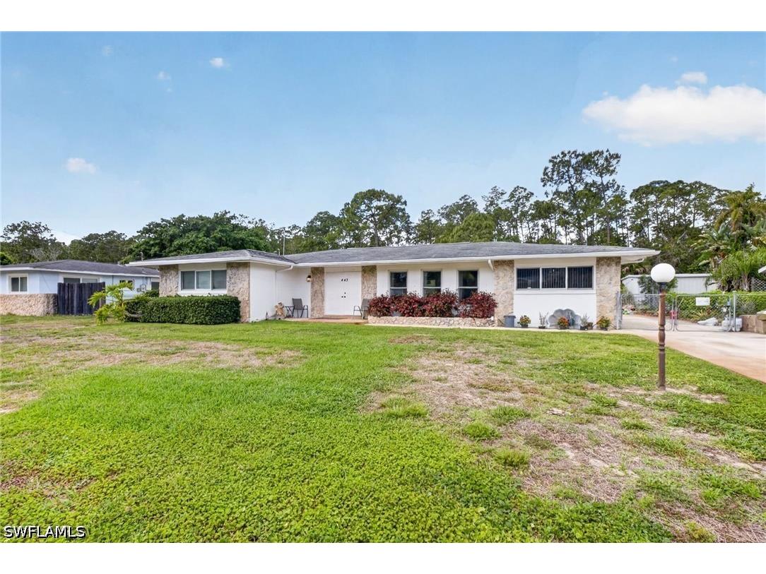 443 Castle Drive Naples FL 34119 226015118 image1
