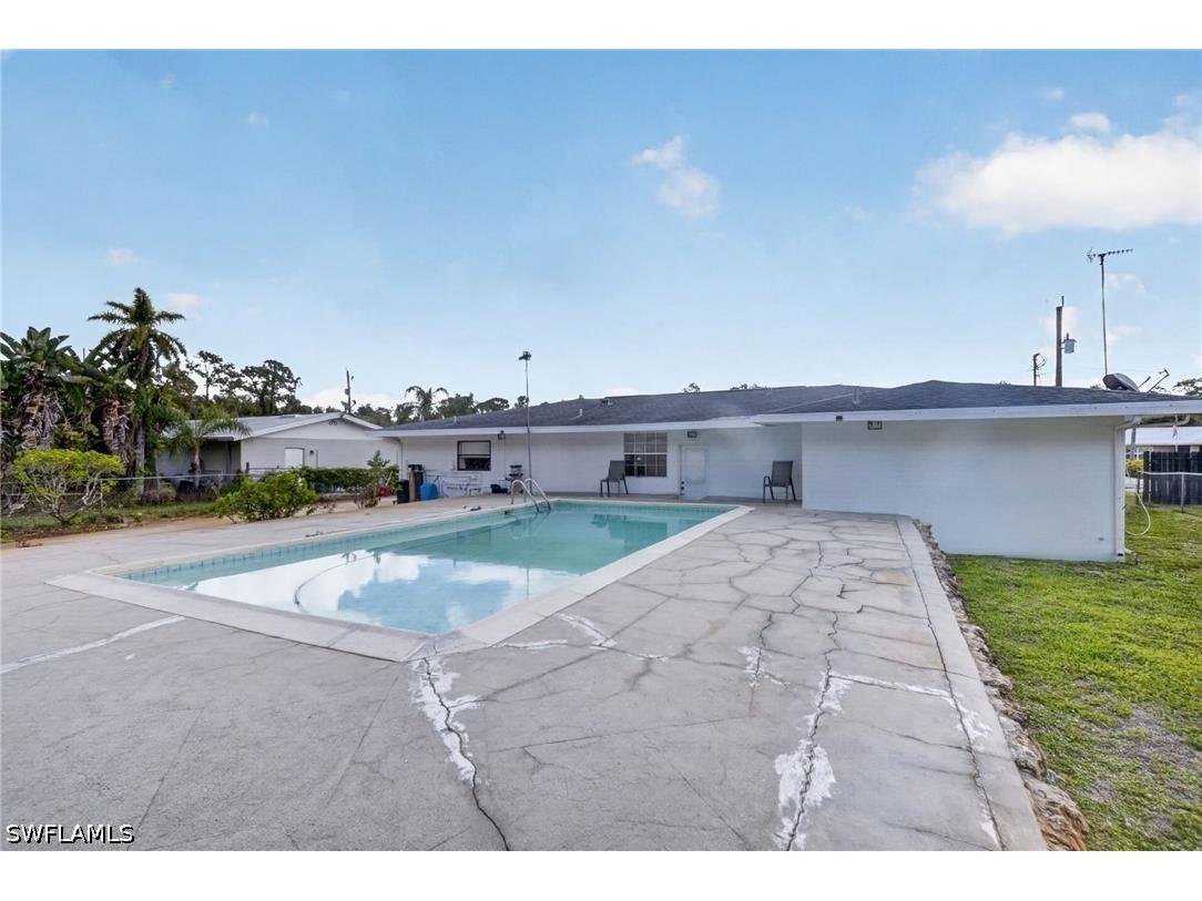 443 Castle Drive Naples FL 34119 226015118 image10
