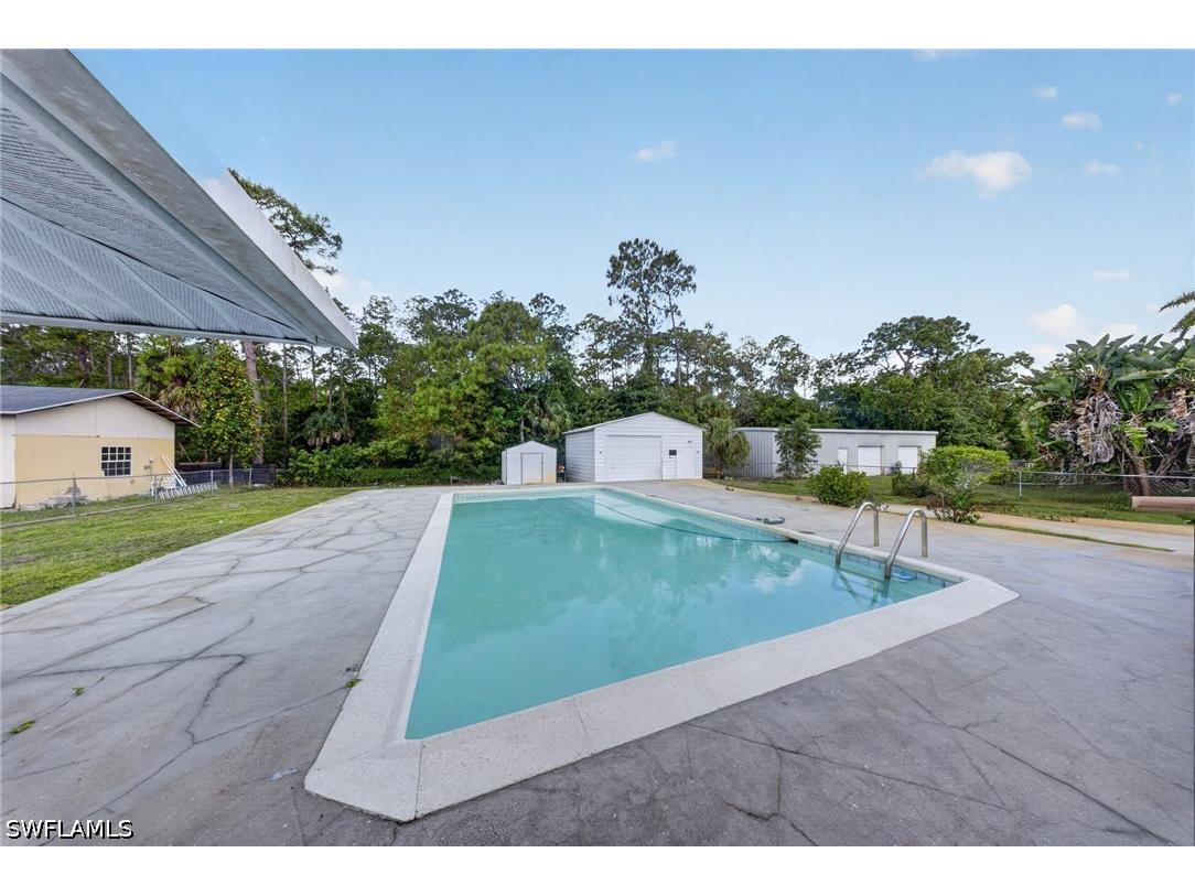 443 Castle Drive Naples FL 34119 226015118 image11
