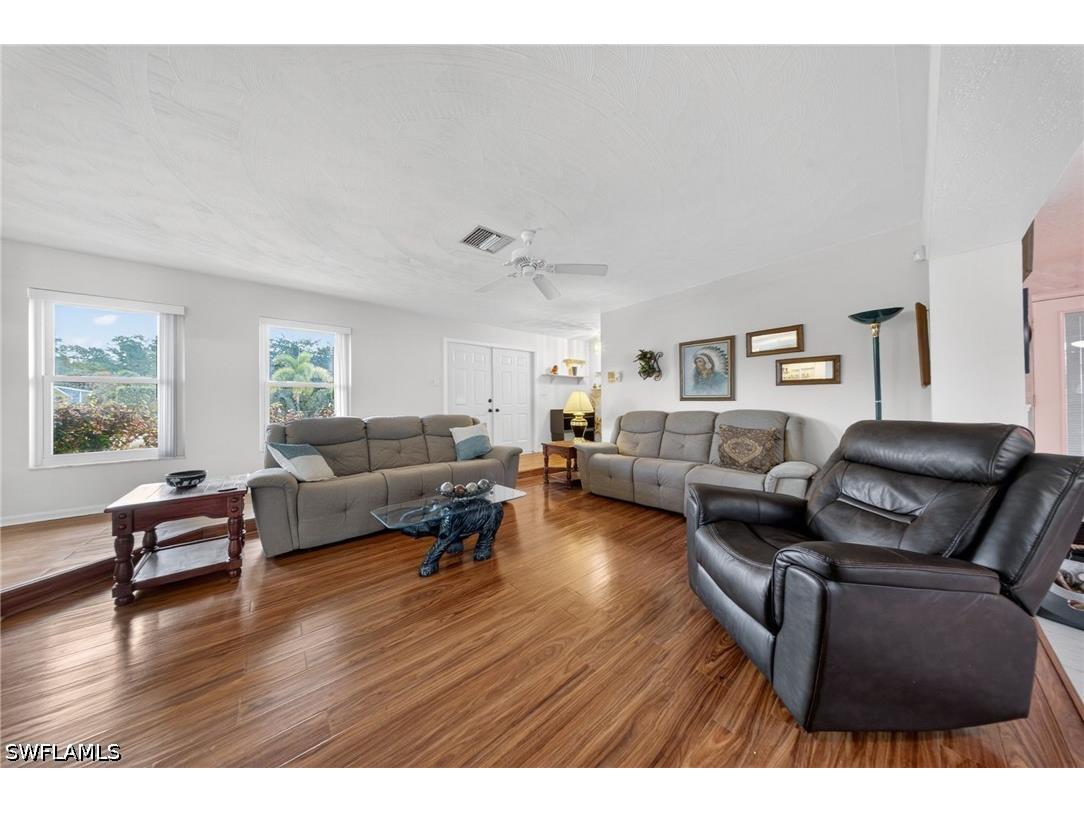 443 Castle Drive Naples FL 34119 226015118 image14