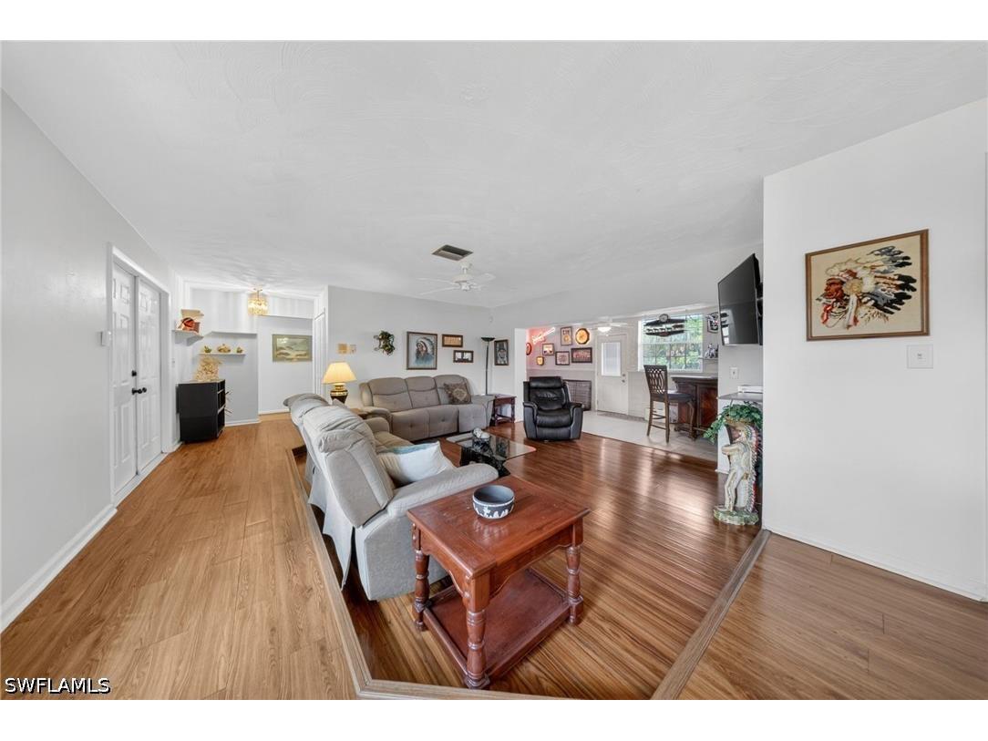 443 Castle Drive Naples FL 34119 226015118 image16
