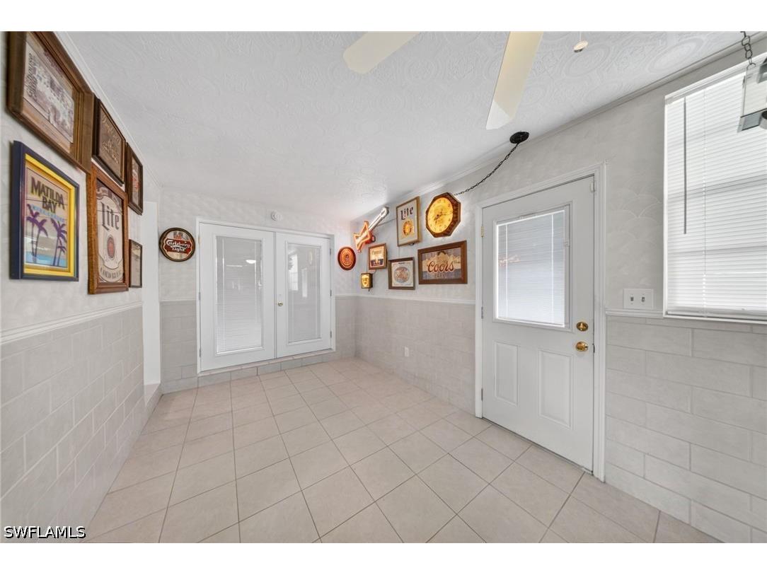 443 Castle Drive Naples FL 34119 226015118 image22