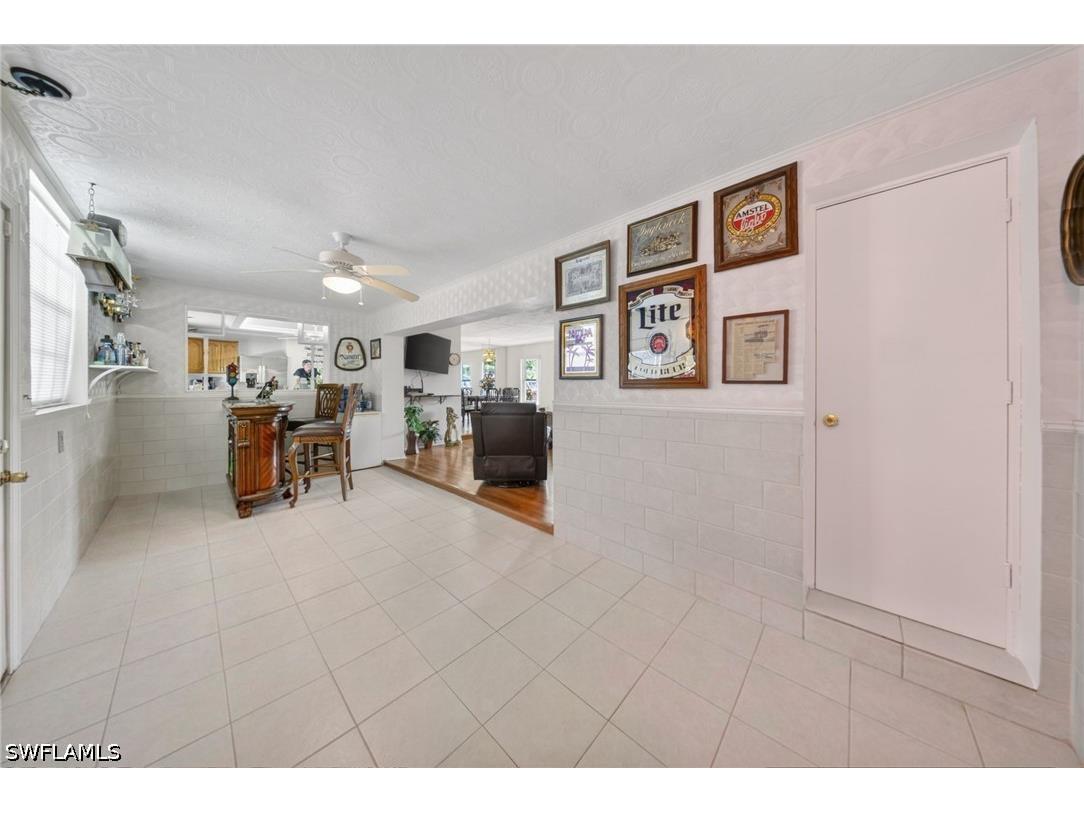 443 Castle Drive Naples FL 34119 226015118 image23