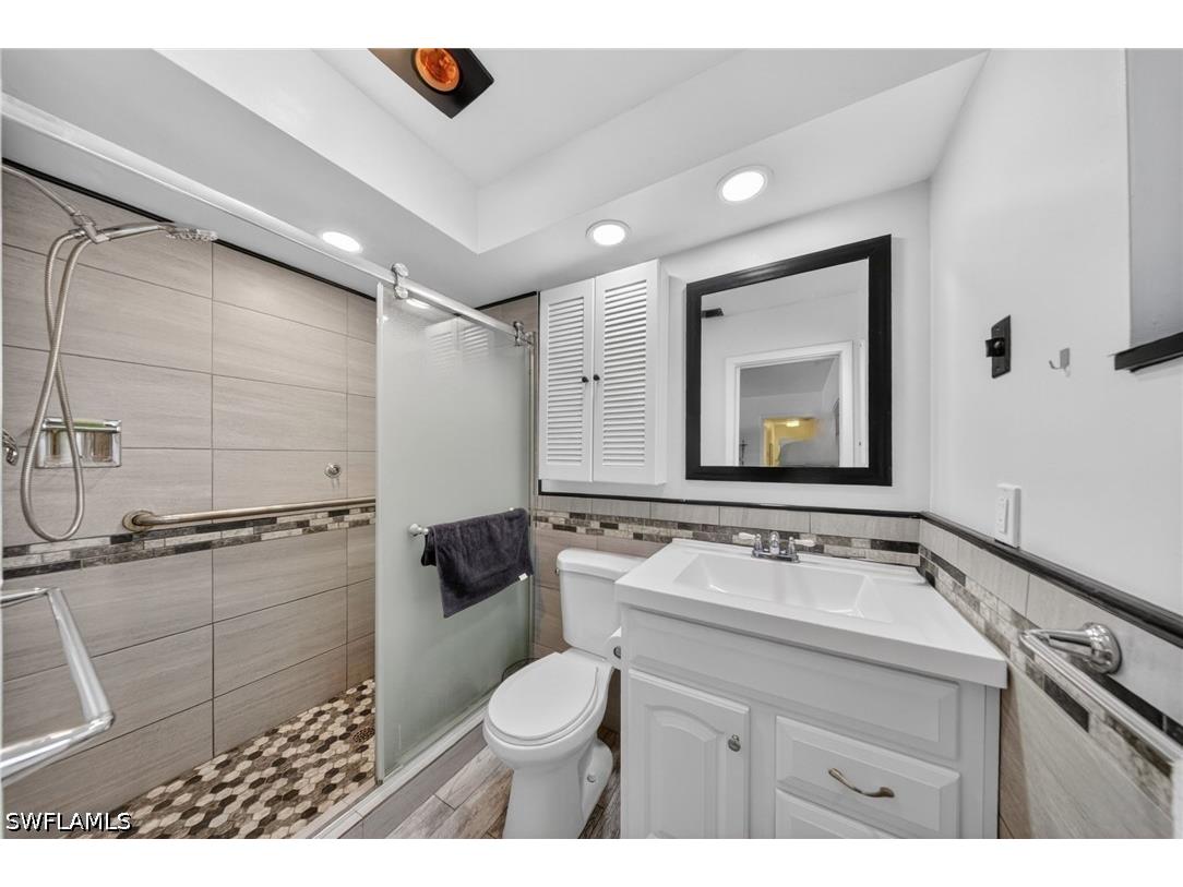 443 Castle Drive Naples FL 34119 226015118 image24