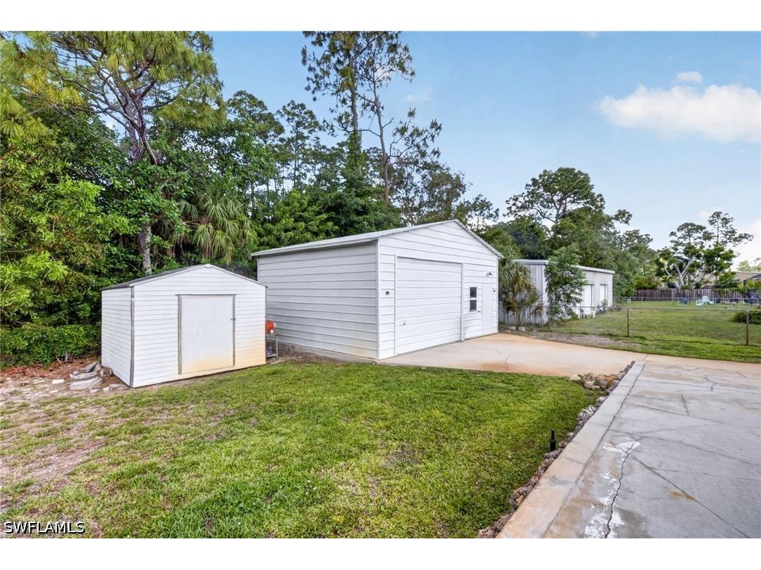 443 Castle Drive Naples FL 34119 226015118 image7