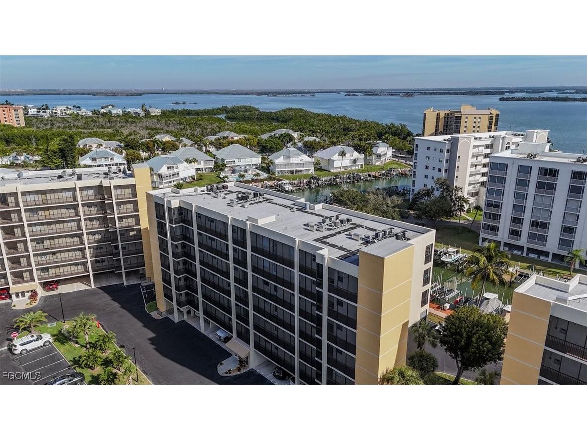 4431 Bay Beach Lane #543 Fort Myers Beach FL 33931 2025024504 image1