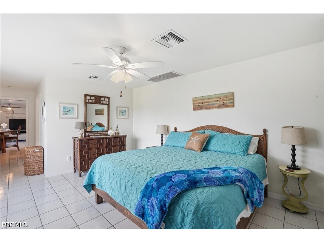 4433 SE 8th Place Cape Coral FL 33904 2026014419 image16