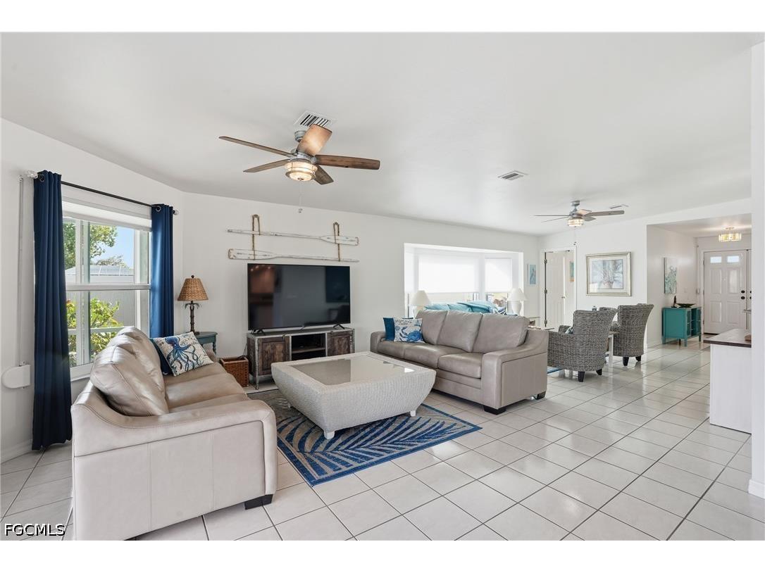4433 SE 8th Place Cape Coral FL 33904 2026014419 image9