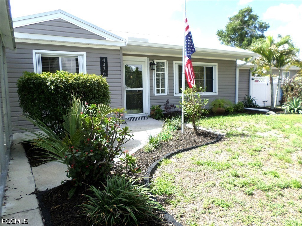 4436 Poinsettia Street Fort Myers FL 33905 2026016861 image1