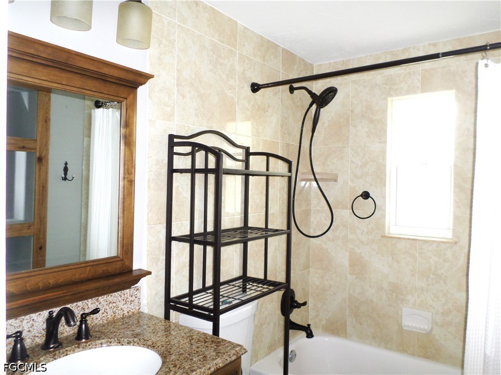 4436 Poinsettia Street Fort Myers FL 33905 2026016861 image14