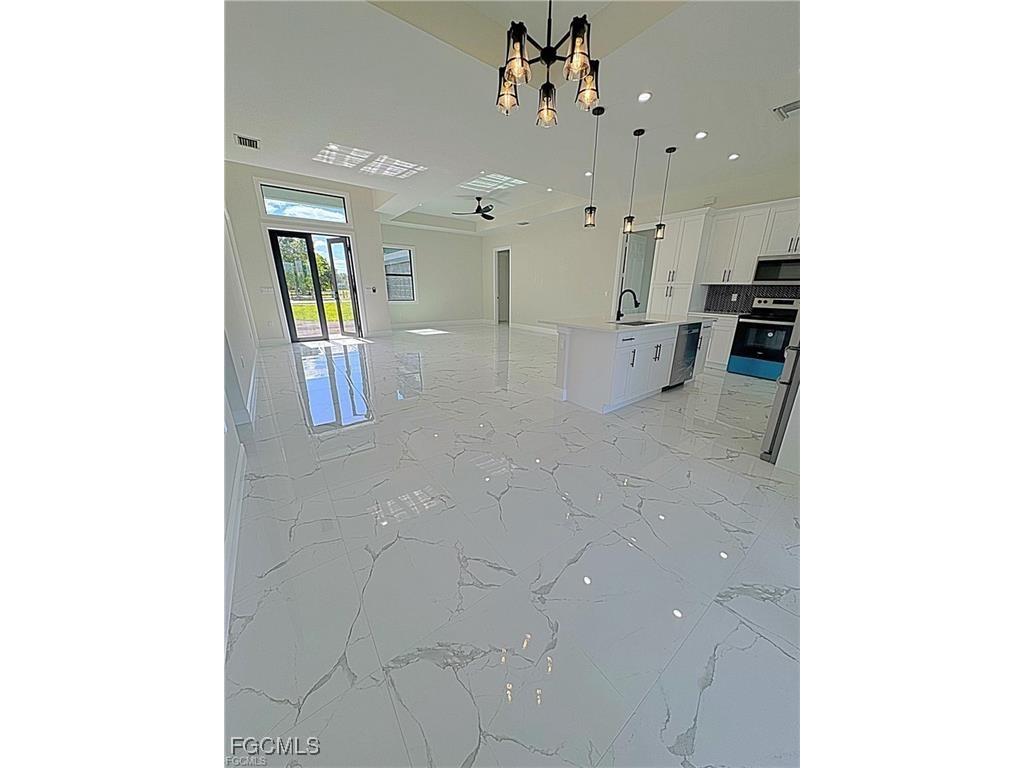 4437 60th Avenue NE Naples FL 34120 2025022976 image2