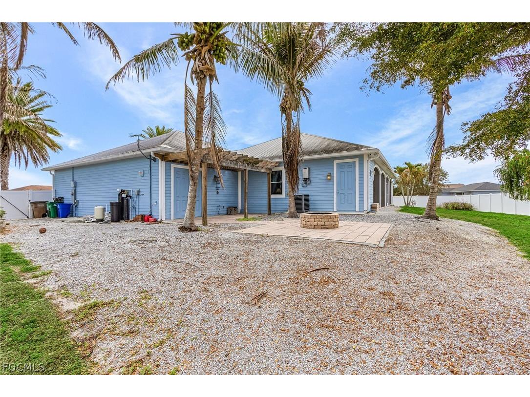 4438 NE 11th Place Cape Coral FL 33909 2026012889 image3
