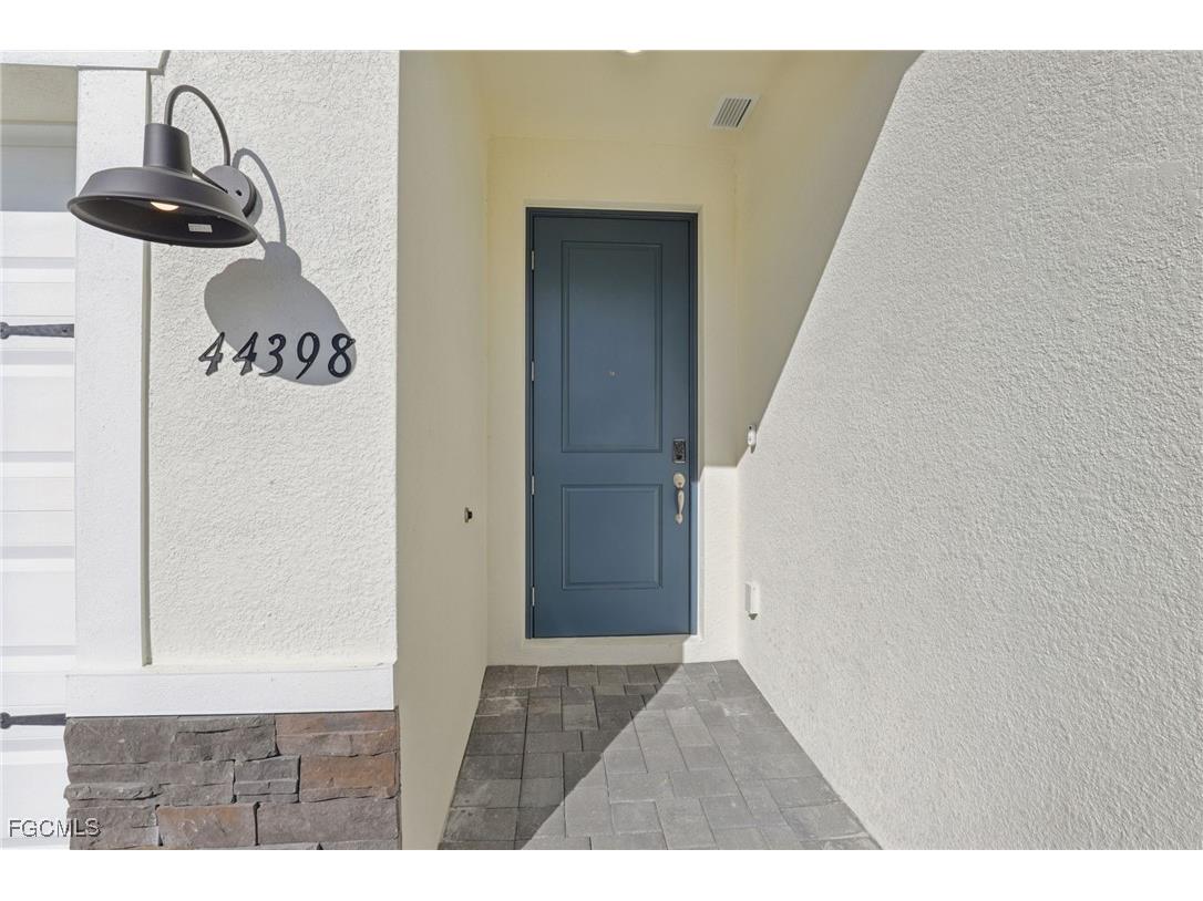 44398 Frontier Drive Punta Gorda FL 33982 2025017943 image4