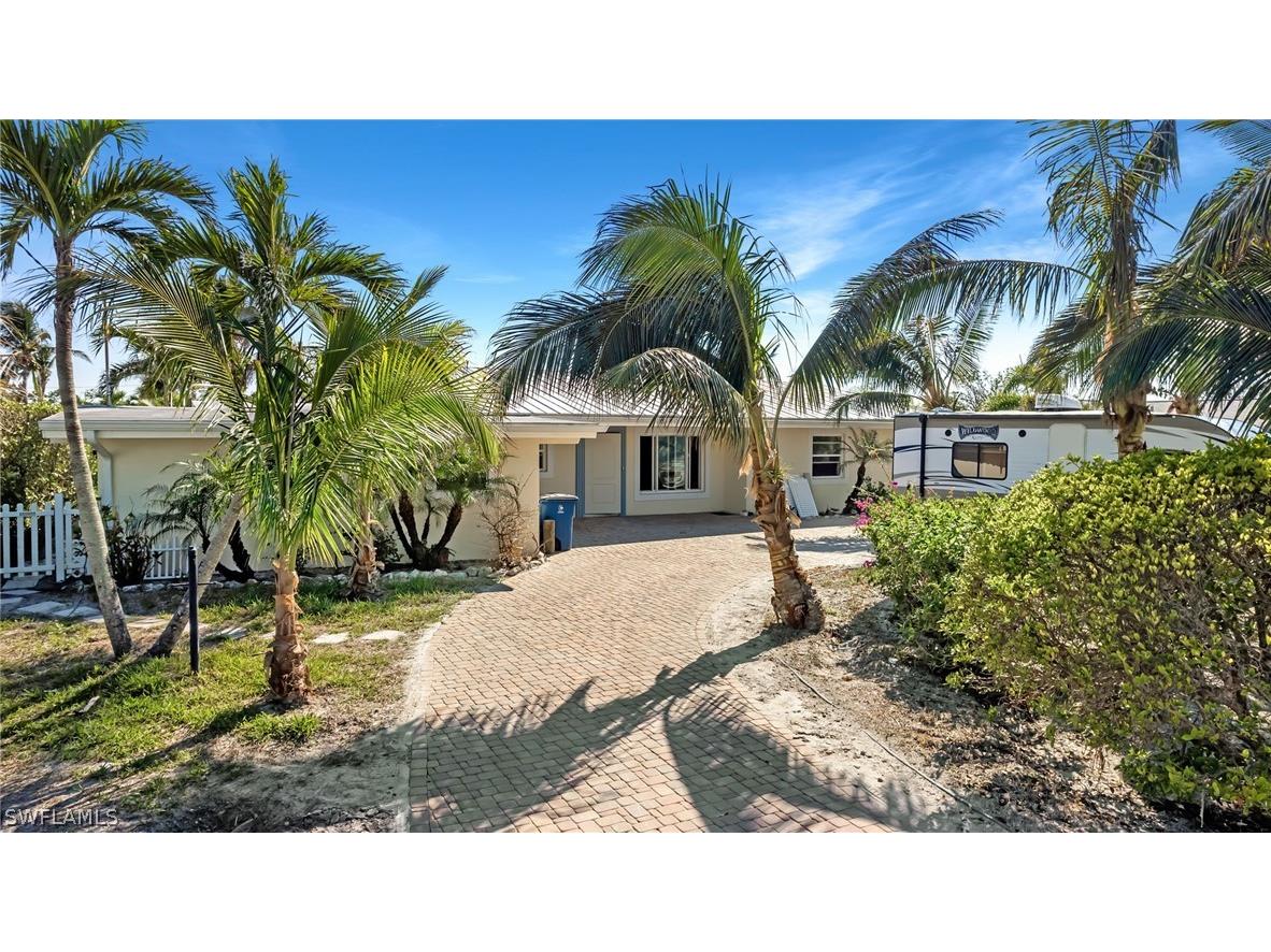 444 Madison Court Fort Myers Beach FL 33931 222087679 image1
