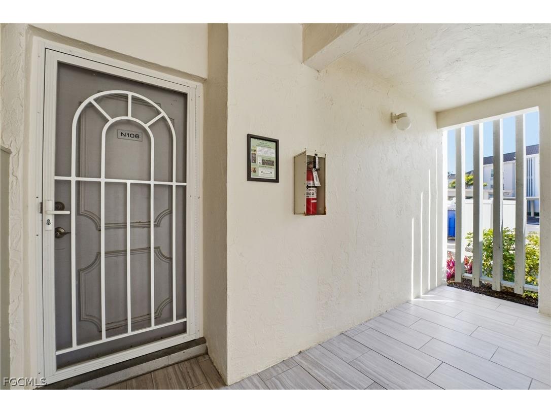 4440 Exeter Drive Longboat Key FL 34228 2026011631 image2