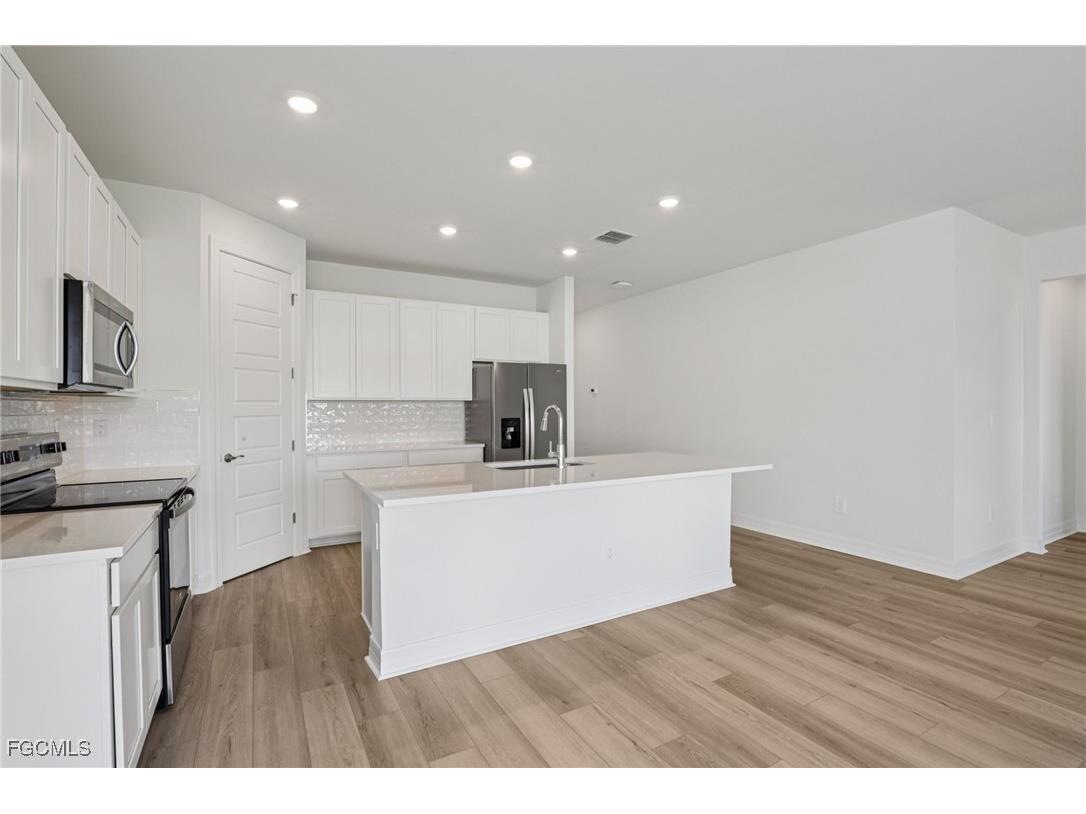 44404 Frontier Drive Punta Gorda FL 33982 2025016933 image8