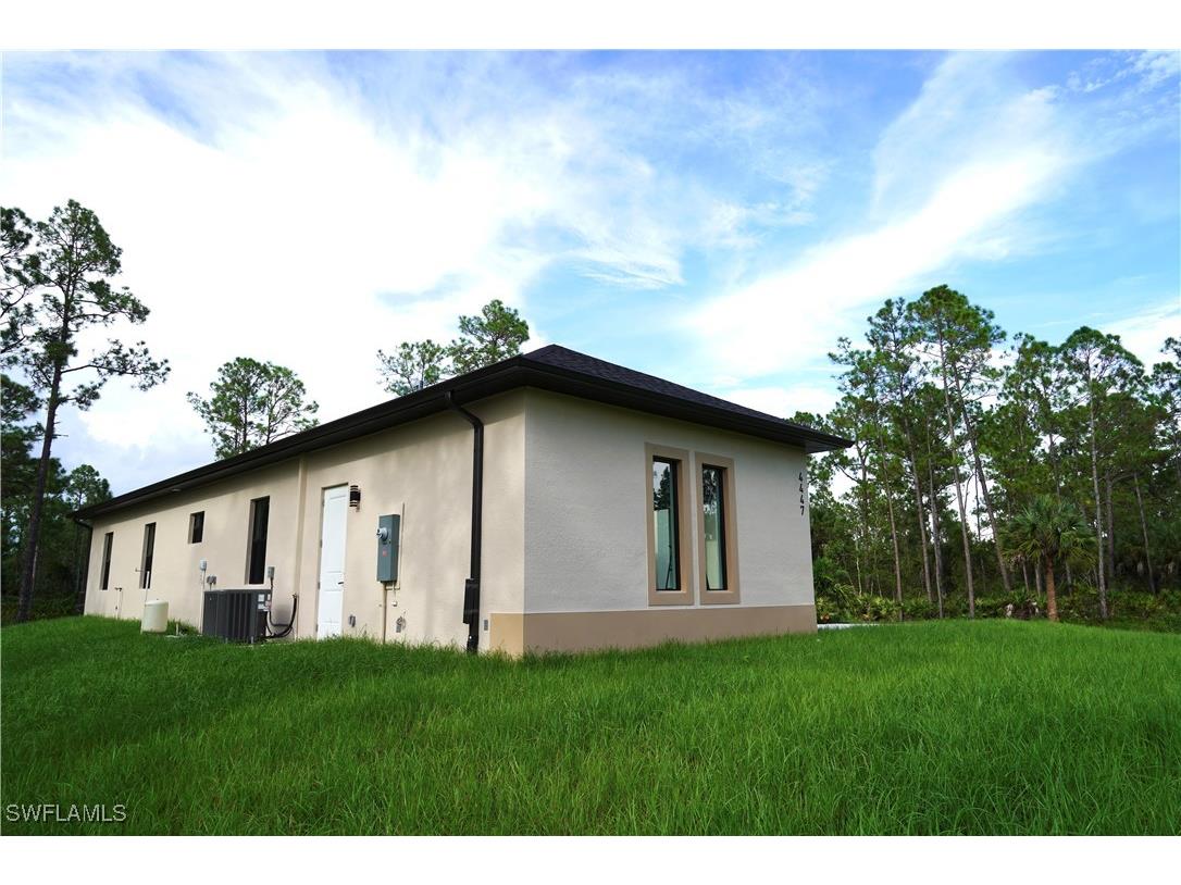 4447 6th Avenue NE Naples FL 34120 225070150 image6