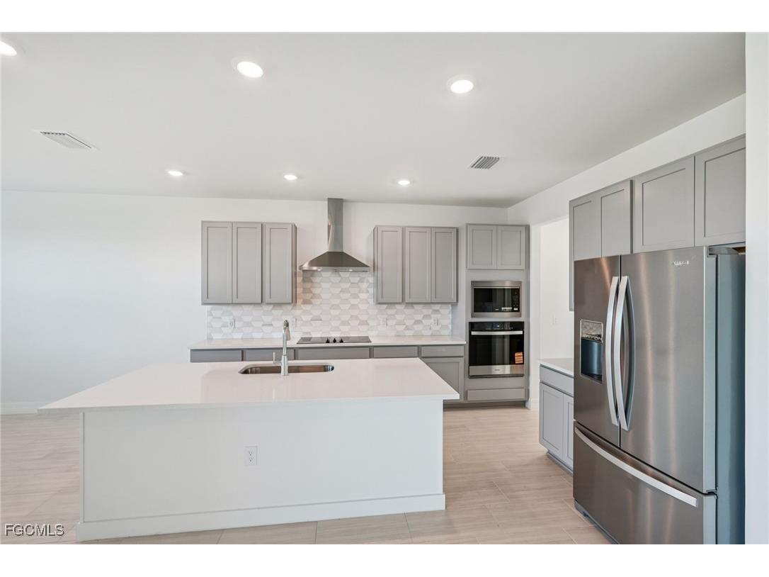 44472 Frontier Drive Punta Gorda FL 33982 2025008983 image10