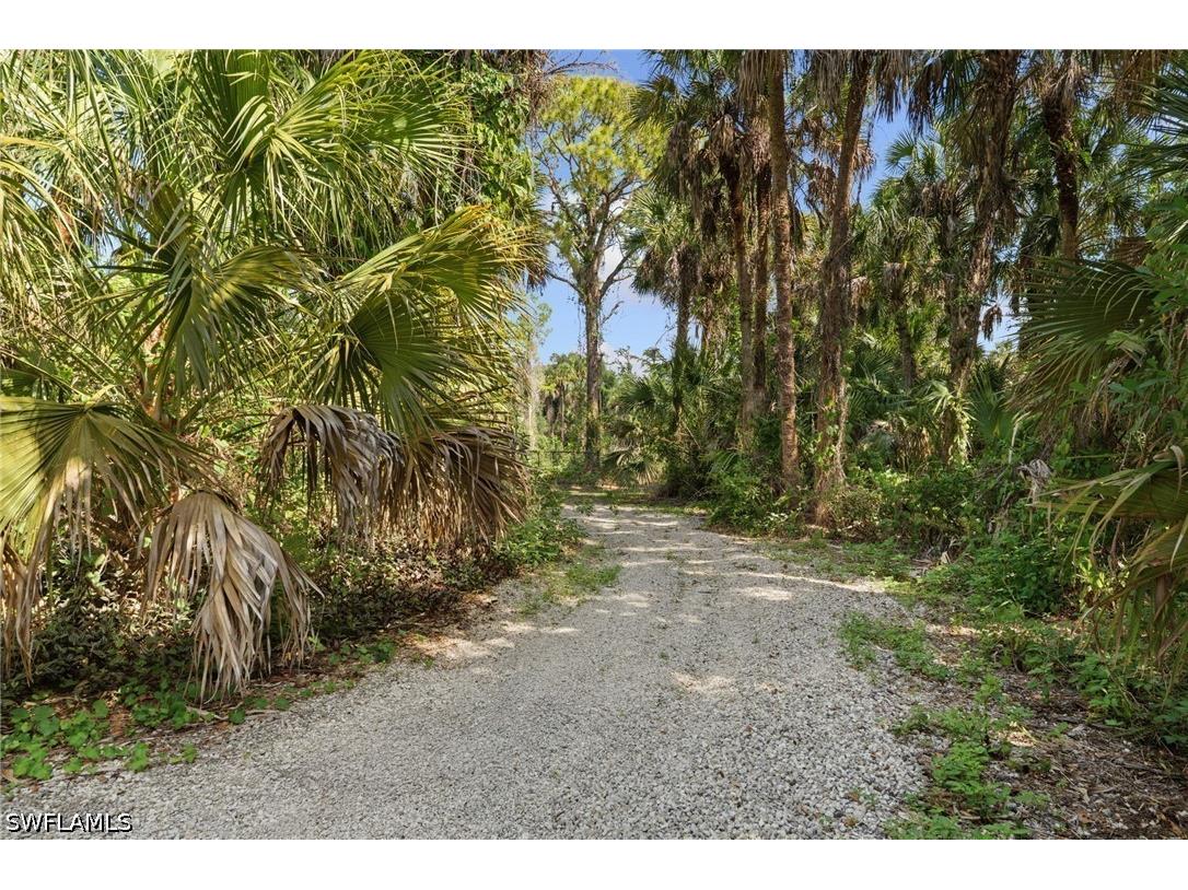 445 12th Avenue NW Naples FL 34120 226013440 image28