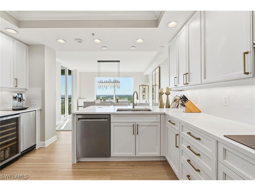 445 Cove Tower Drive #1001 Naples FL 34110 226007149 image1