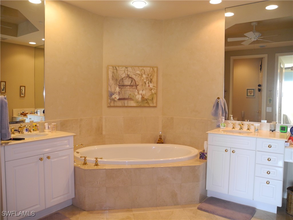 445 Cove Tower Drive #1702 Naples FL 34110 225075283 image18